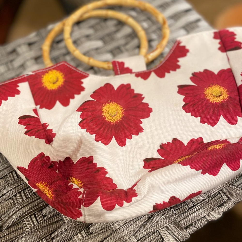 Vintage Red Daisy Handbag